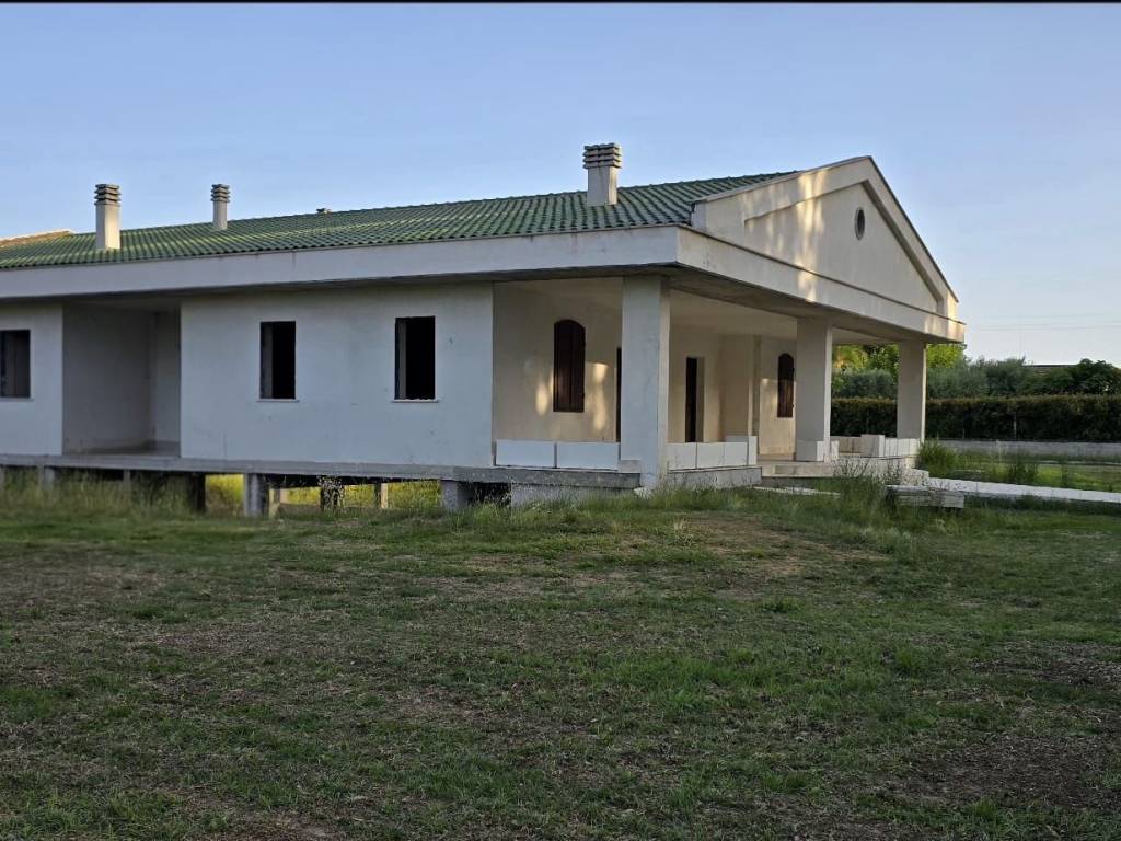 Villa a Cisterna di latina in Via Sabotino - Foto 5