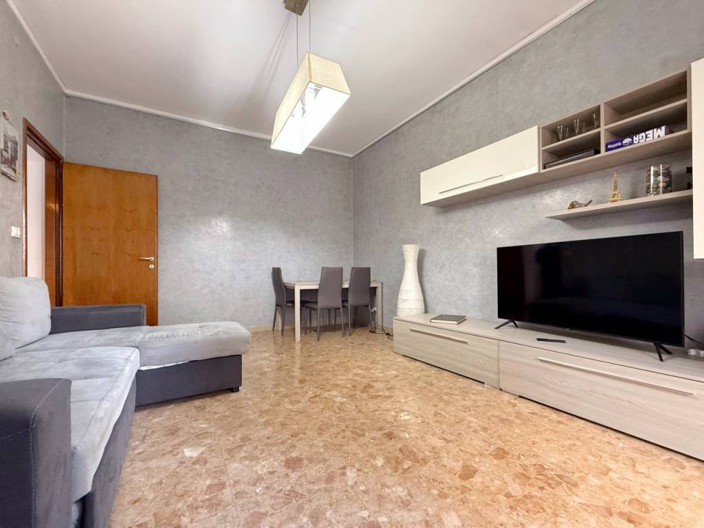 Appartamento a Verona in Via Gino Trainotti, 6 - Foto 3