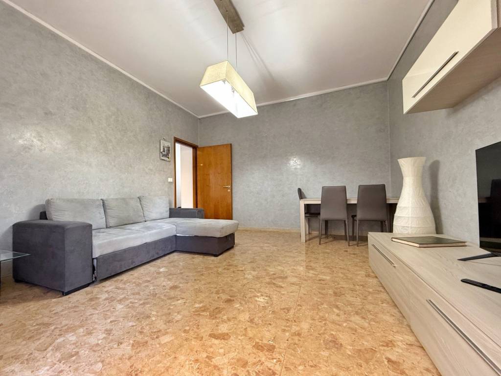 Appartamento a Verona in Via Gino Trainotti, 6 - Foto 4