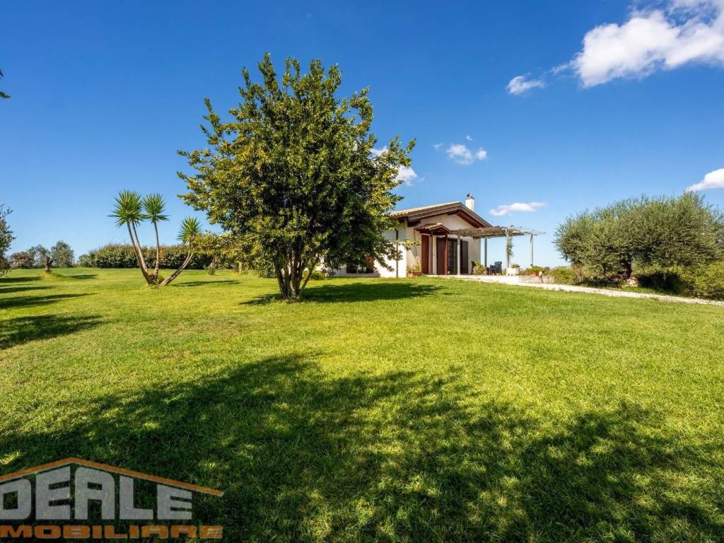 Villa a Aprilia in Via Torre Bruna, 57 - Foto 5
