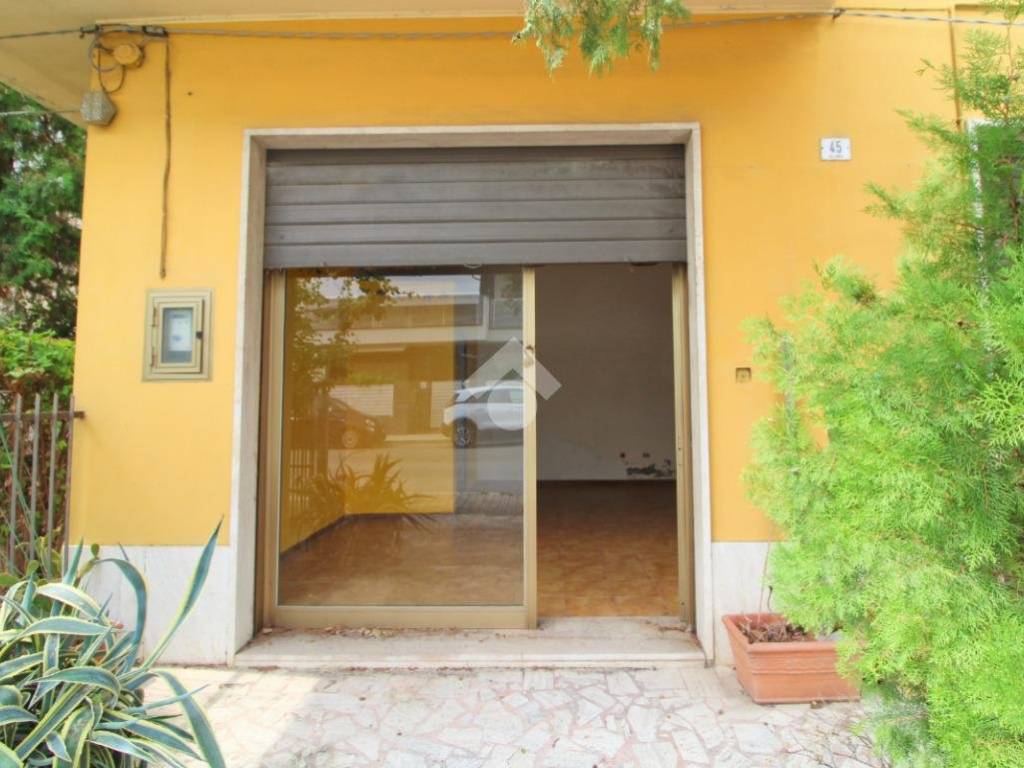 Immobile a Giulianova in Via I. Nievo, 47 - Foto 2