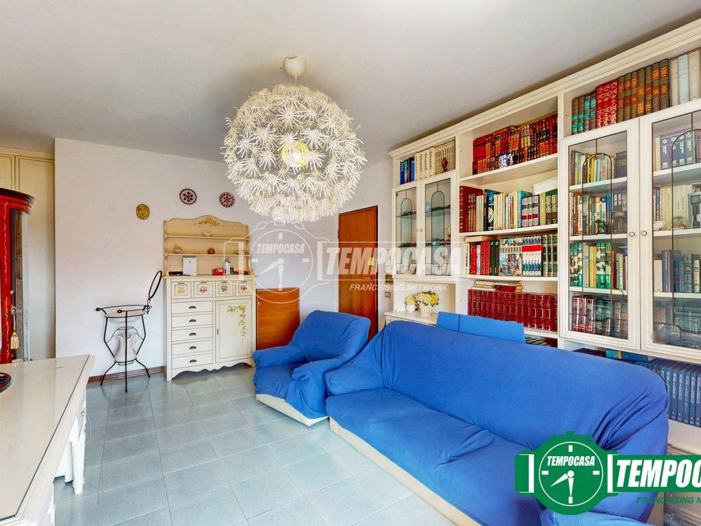 Appartamento a Novi ligure in Via IV Novembre 36 - Foto 2
