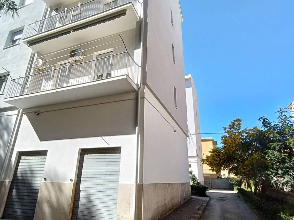Appartamento a Caltanissetta in Via Giuseppe Toniolo, 2 - Foto 3