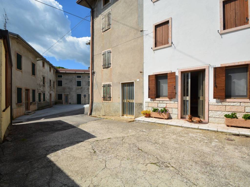 Casa indipendente a Grezzana in Via Corrubio, 18 - Foto 2