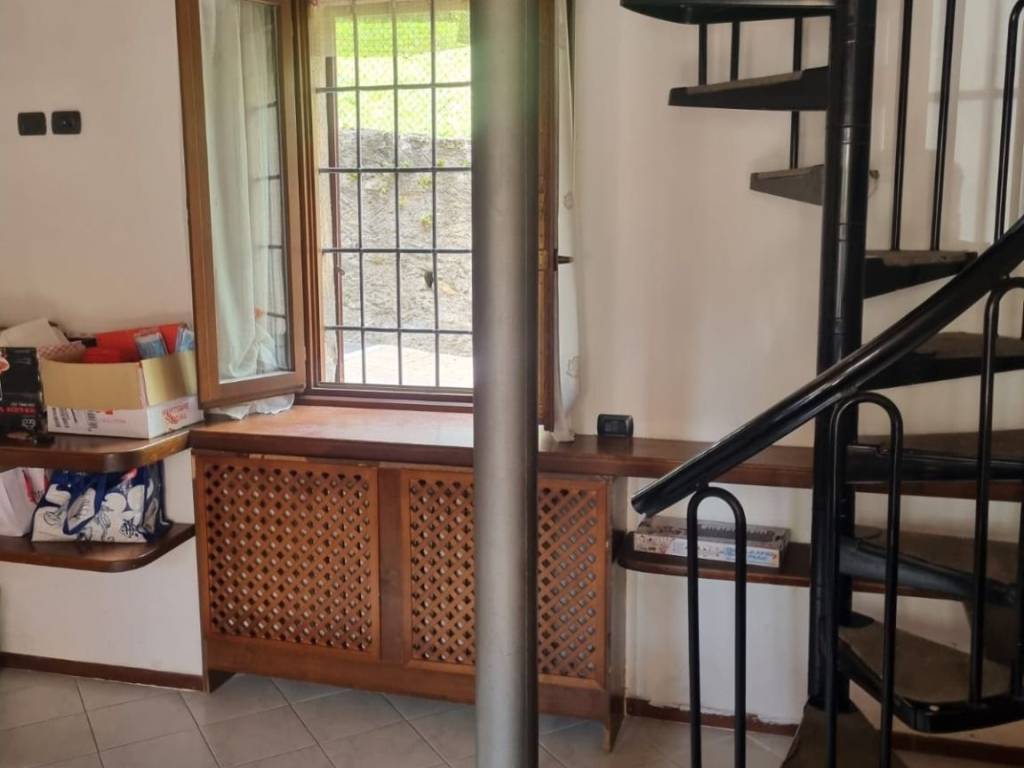 Casa indipendente a Merone in SCONOSCIUTO - Foto 5