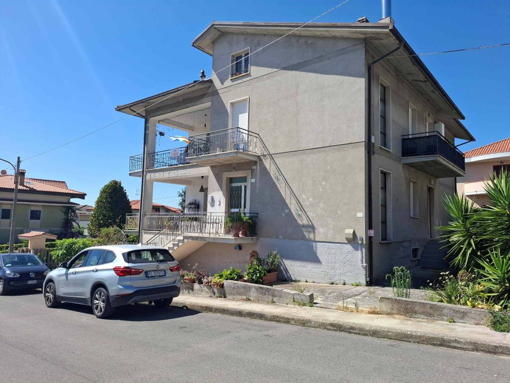 Appartamento a Nereto in Via Giovanni Pascoli, 25 - Foto 3