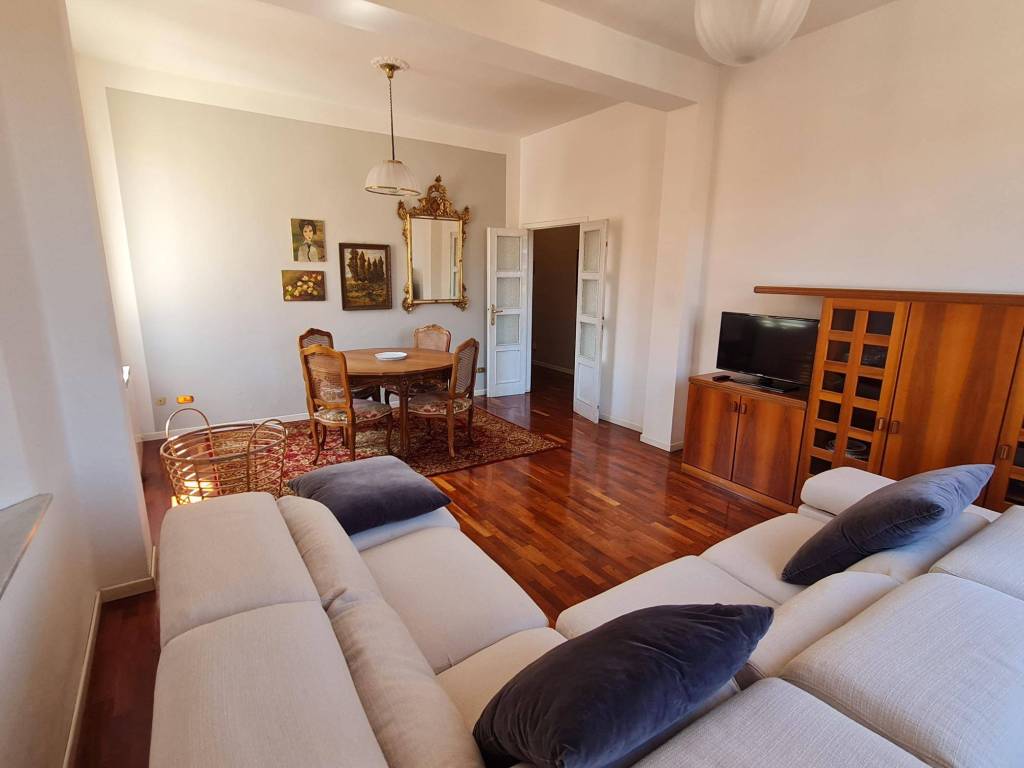 Appartamento a Modena in Via Cesare Battisti - Foto 2
