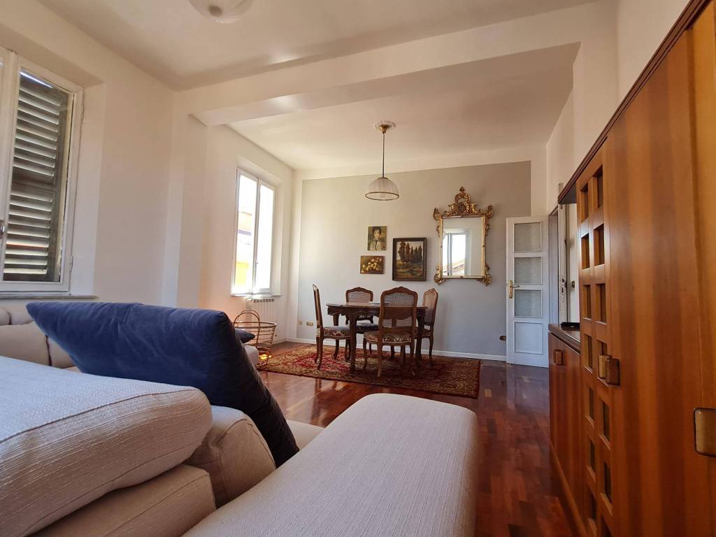 Appartamento a Modena in Via Cesare Battisti - Foto 3