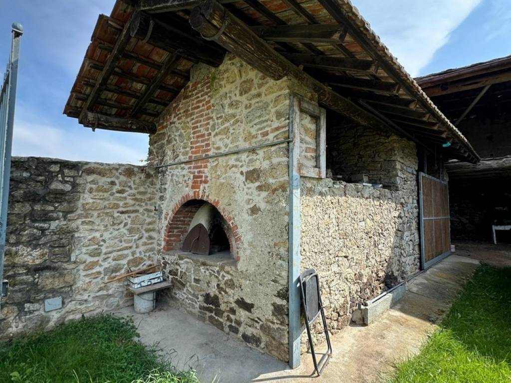Rustico / casale a Revello in Via Carlo Carrà, 8 - Foto 3