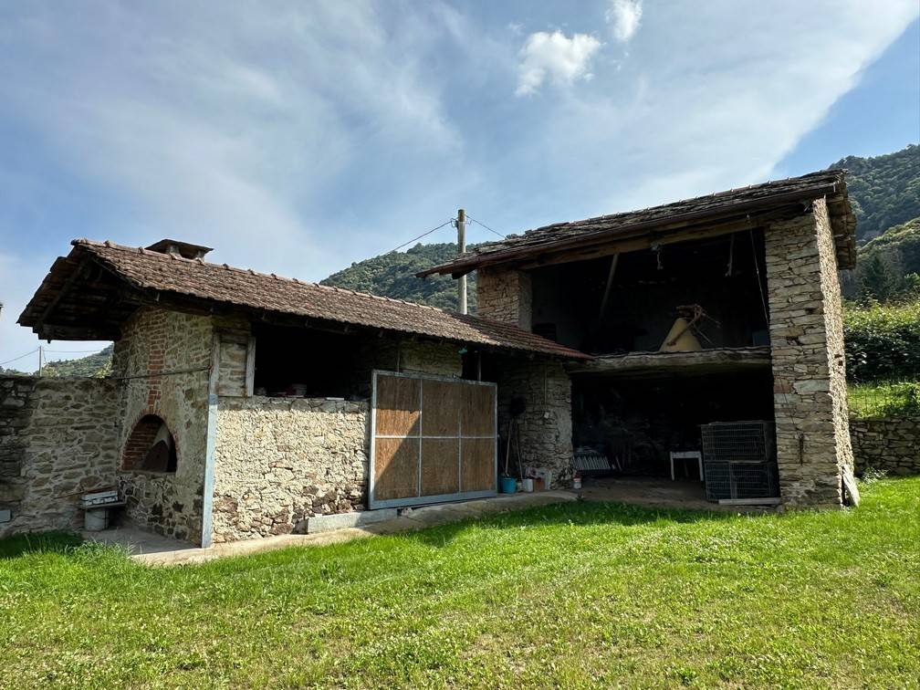 Rustico / casale a Revello in Via Carlo Carrà, 8 - Foto 5