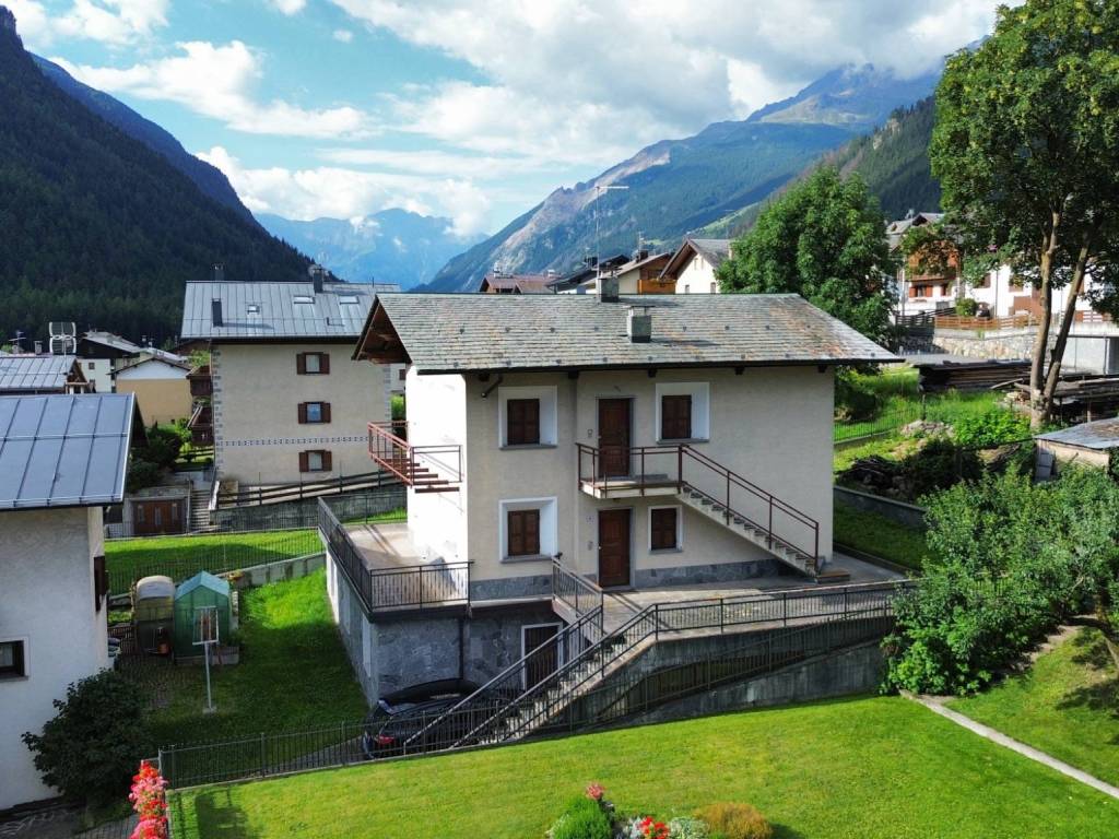 Casa indipendente a Valdisotto in Via Roma, 16 - Foto 2