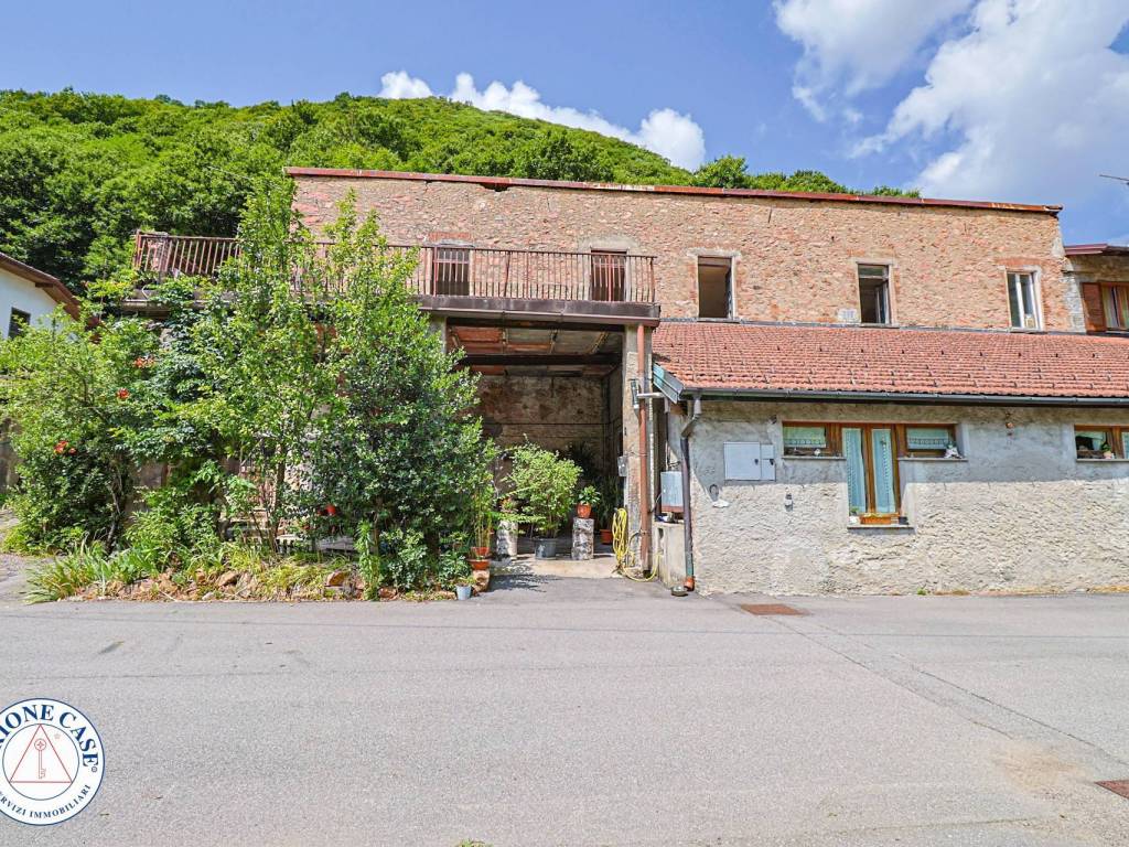 Appartamento a Valganna in Via Roncaccio, 5 - Foto 4