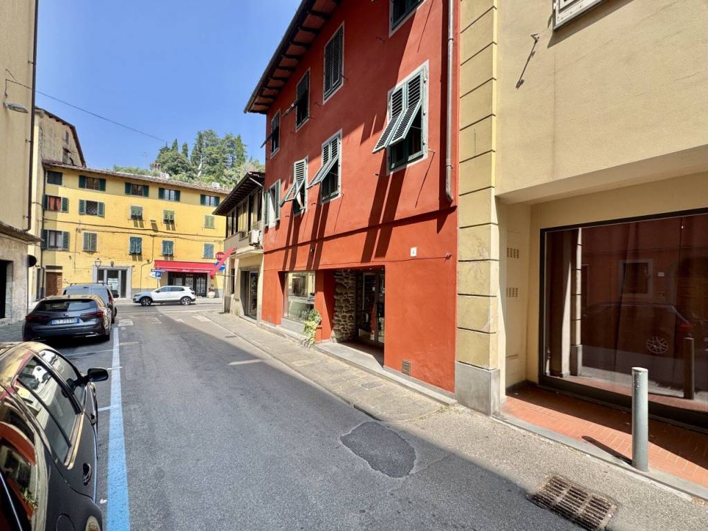 Immobile a Pescia in Via Ricasoli, 4 - Foto 2