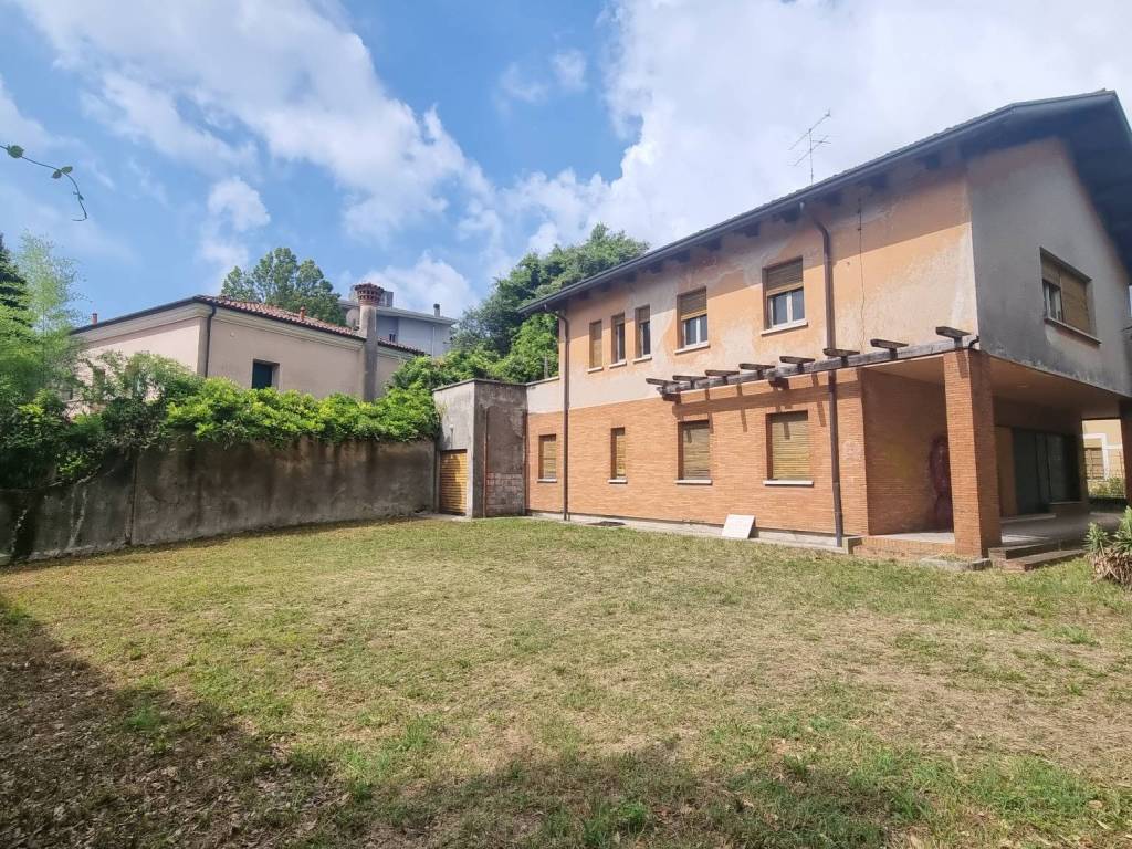 Villa a Pordenone in Viale Michelangelo Grigoletti, 11 - Foto 5
