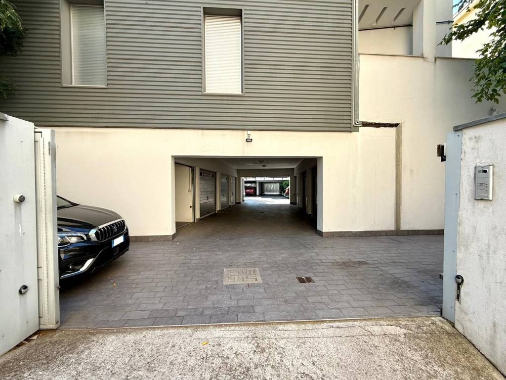 Box / garage a Trieste in Via del Caravaggio, 7 - Foto 2