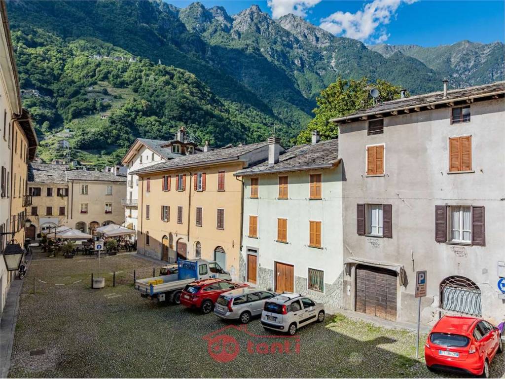 Appartamento a Chiavenna in via candida lena perpenti , 31 - Foto 2