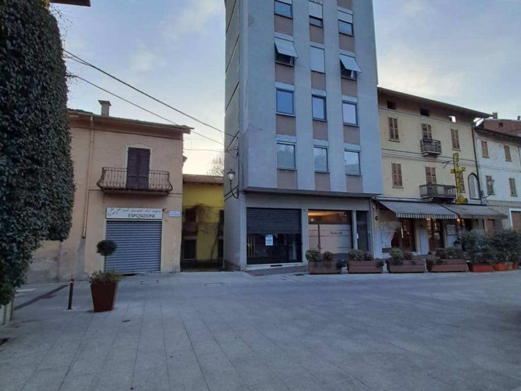 Immobile a Borgosesia in Piazza Giuseppe Garibaldi - Foto 2