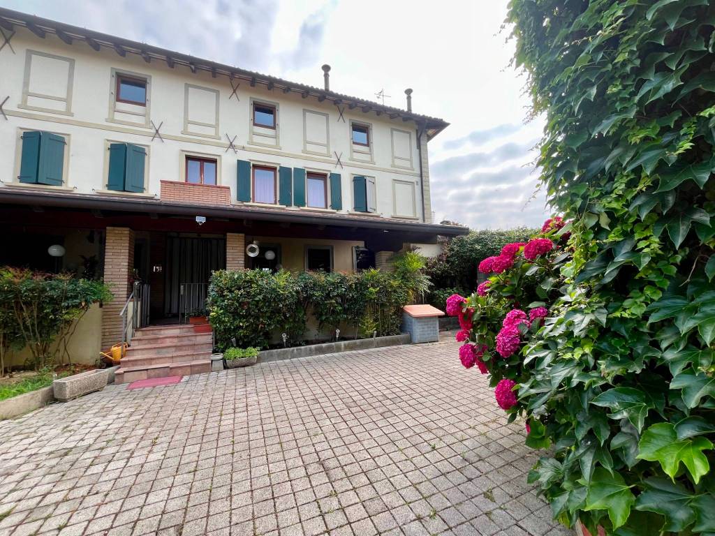 Villa a Cassacco in Via P. Mattioni, 4 - Foto 2