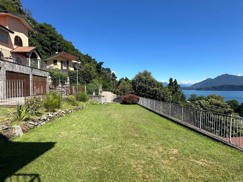 Villa a Belgirate in Via per Magognino, 29 - Foto 4