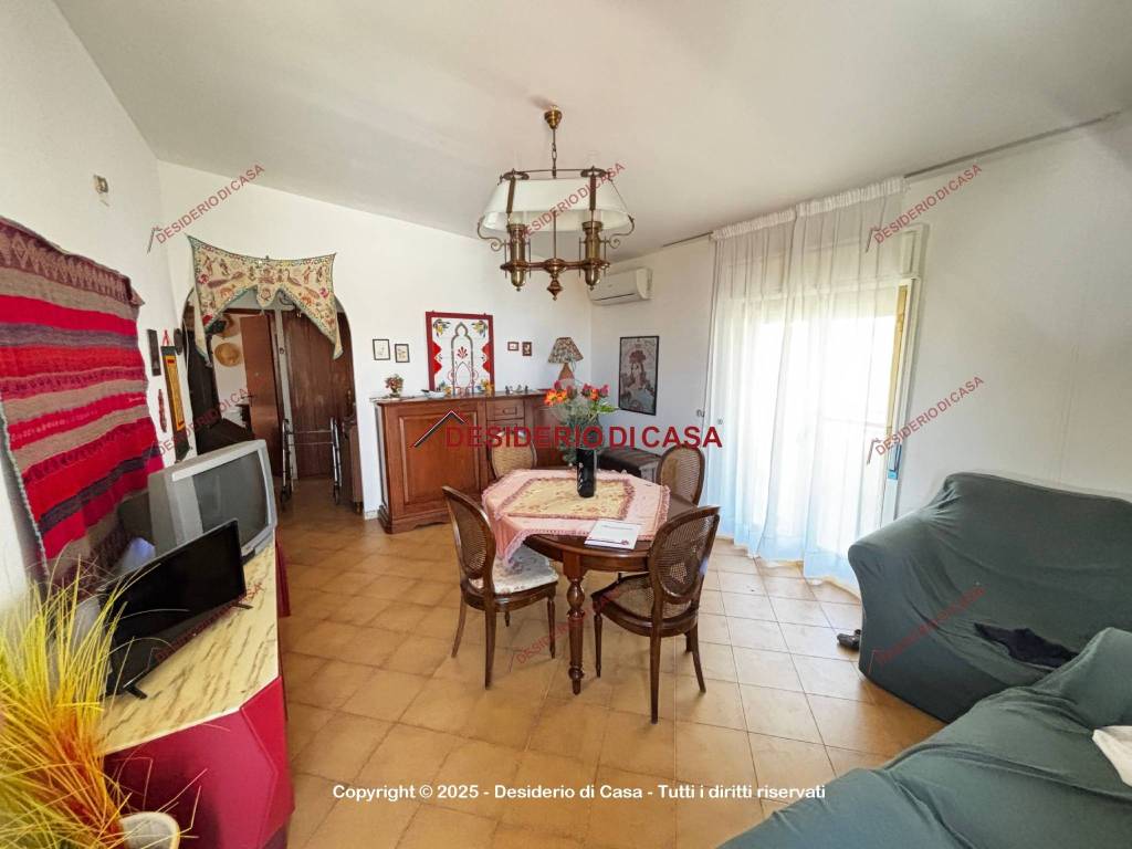 Appartamento a Campofelice di roccella in Viale Himera, 6 - Foto 2