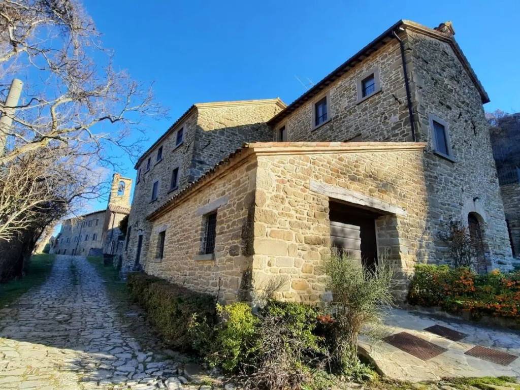 Rustico / casale a Pietrarubbia in Via Castello S.N.C. - Foto 2