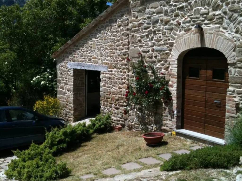 Rustico / casale a Pietrarubbia in Via Castello S.N.C. - Foto 3