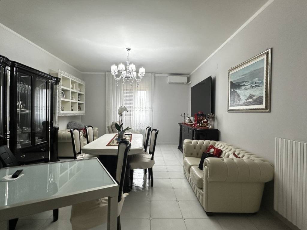 Villa a Taranto in VIA FIORDALISO, 9 - Foto 3