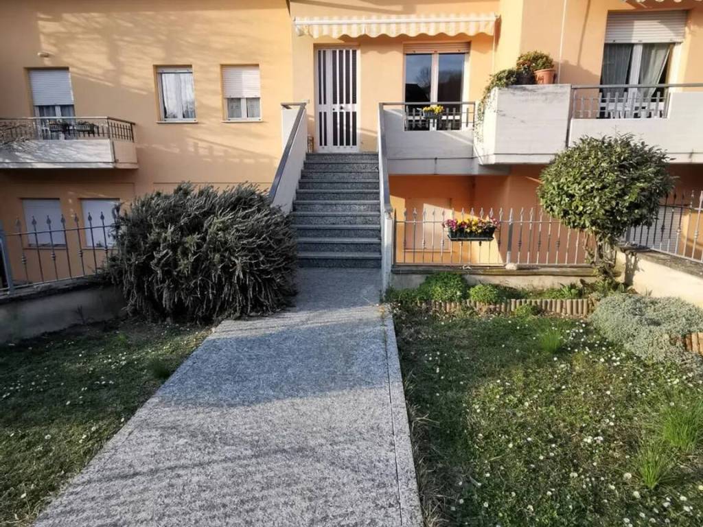 Appartamento a Sant'angelo in vado in Milani Don Lorenzo S.N.C. - Foto 2