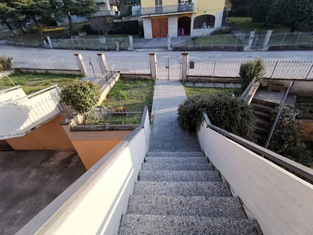 Appartamento a Sant'angelo in vado in Milani Don Lorenzo S.N.C. - Foto 3