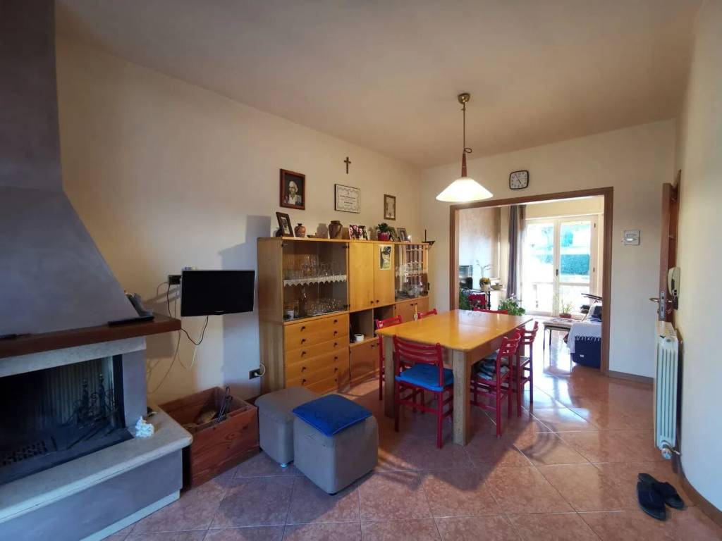 Appartamento a Sant'angelo in vado in Milani Don Lorenzo S.N.C. - Foto 4