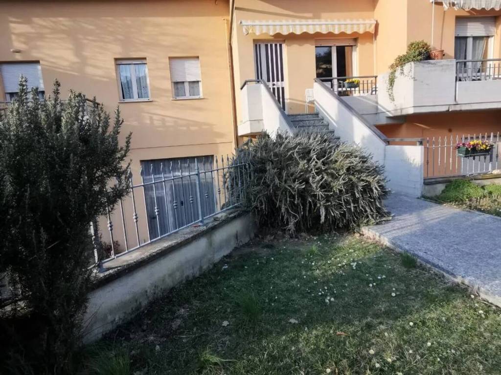 Appartamento a Sant'angelo in vado in Milani Don Lorenzo S.N.C. - Foto 5