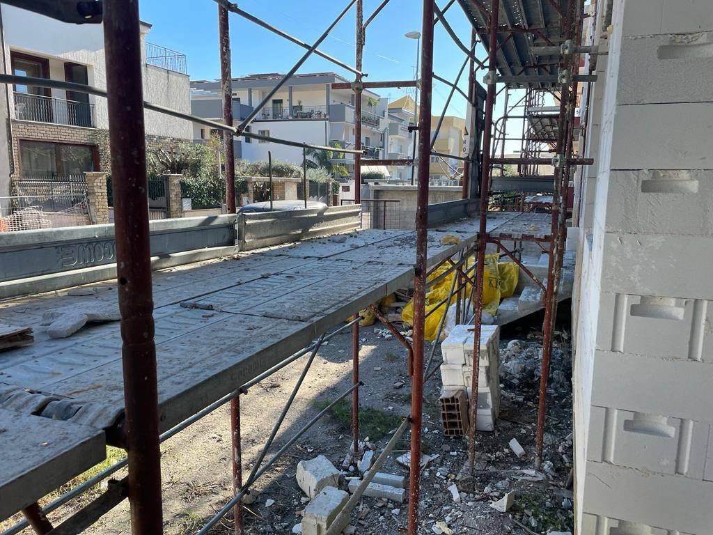 Appartamento a Mondragone in Via R. Fucini - Foto 4