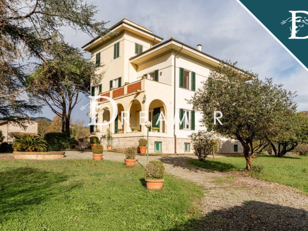 Villa a Lucca in via dei borelli, 10 - Foto 2