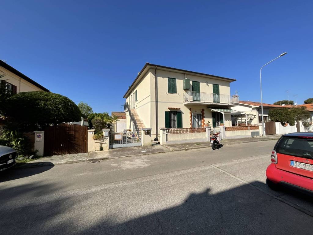 Appartamento a Rosignano marittimo in Via Pola - Foto 2