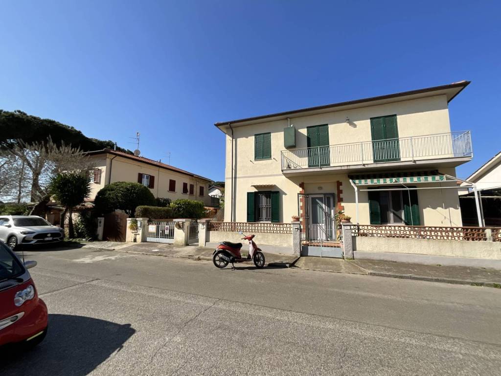 Appartamento a Rosignano marittimo in Via Pola - Foto 3