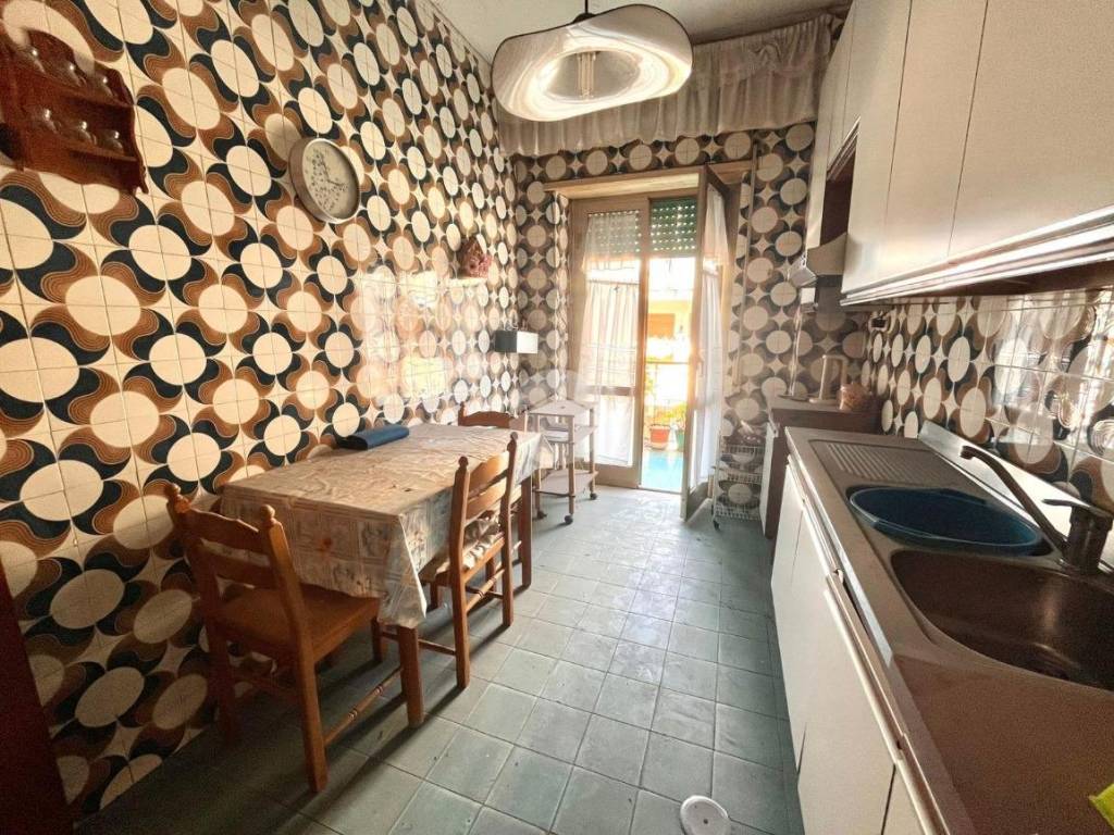 Appartamento a Casoria in VIA ALCIDE DE GASPERI, 69 - Foto 4
