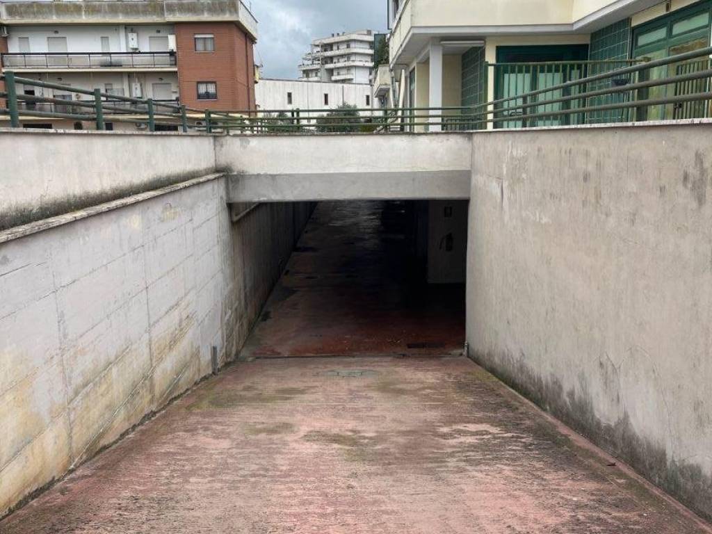 Box / garage a Aprilia in Via Arturo Toscanini, 1 - Foto 2
