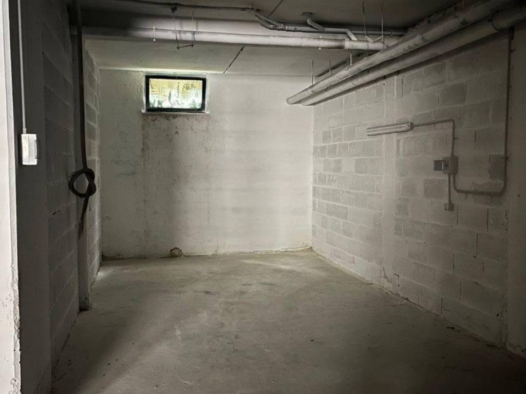 Box / garage a Aprilia in Via Arturo Toscanini, 1 - Foto 4