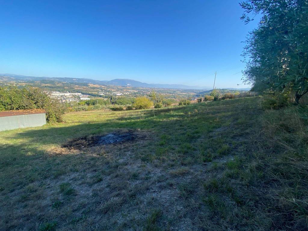 Terreno a Perugia in Via Bruno Arzilli - Foto 2