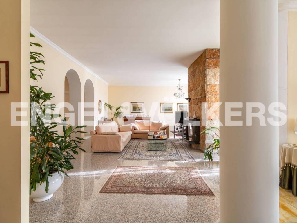 Villa a Gallarate in Via Carlo Cattaneo - Foto 4