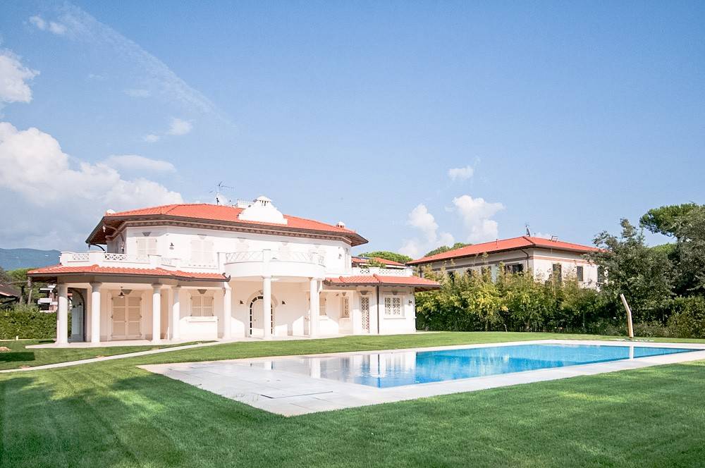 Villa a Forte dei marmi in Via Francesco Ferrucci, 26 - Foto 2