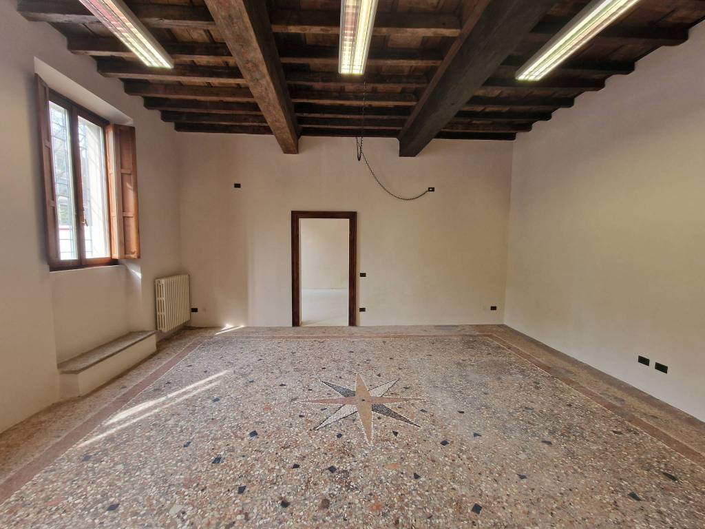 Appartamento a Mantova in Piazza Carlo d'Arco - Foto 2