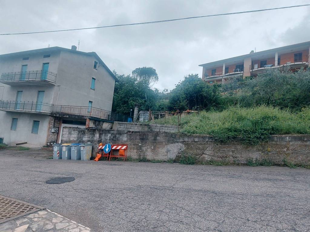 Terreno a Perugia in Via Emilia - Foto 3