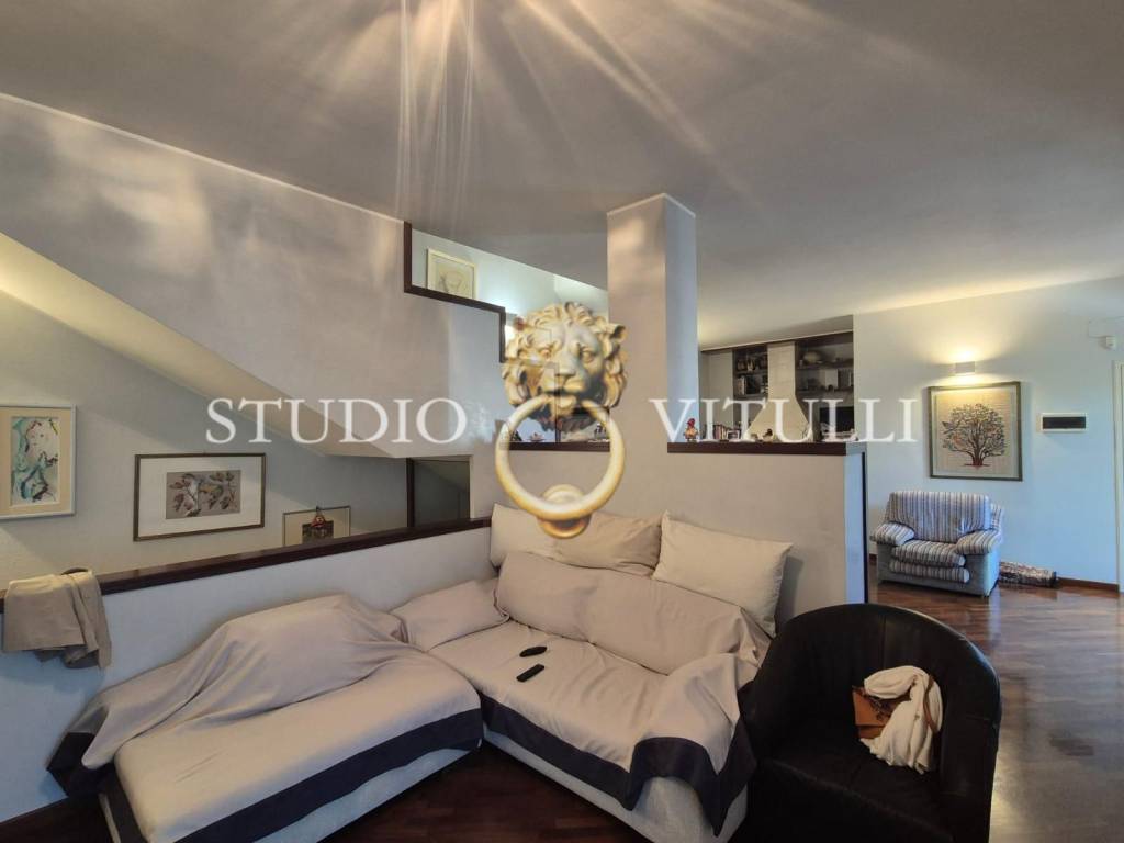 Villa a Bari in Corso Alcide De Gasperi, 376 - Foto 2