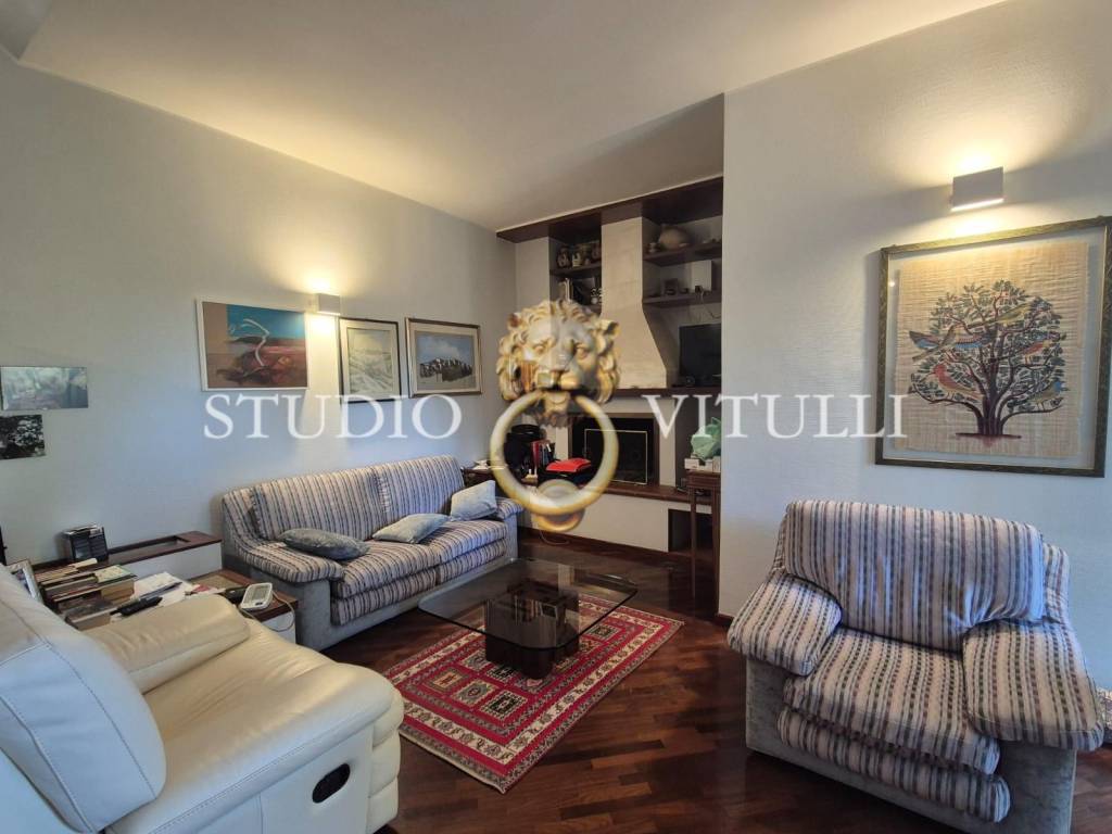 Villa a Bari in Corso Alcide De Gasperi, 376 - Foto 3