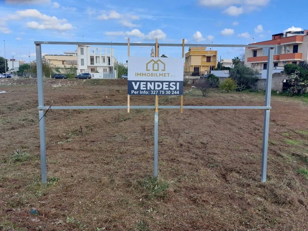 Terreno a Lequile in Via Michelangelo Buonarroti, 37 - Foto 3