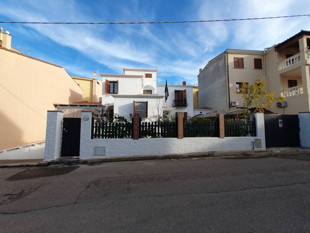 Casa indipendente a Tortolì in Via Dorgali - Foto 2
