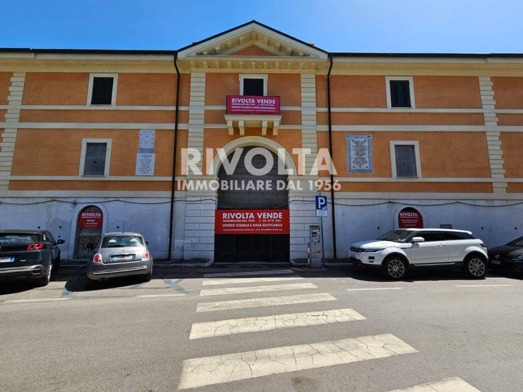 Palazzo / stabile a Orbetello in Piazza Mario Cortesini - Foto 2