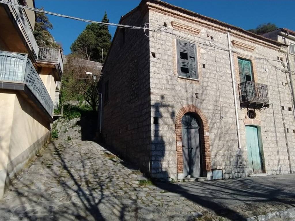 Casa indipendente a Roccagloriosa in Corso Vittorio Emanuele II - Foto 3