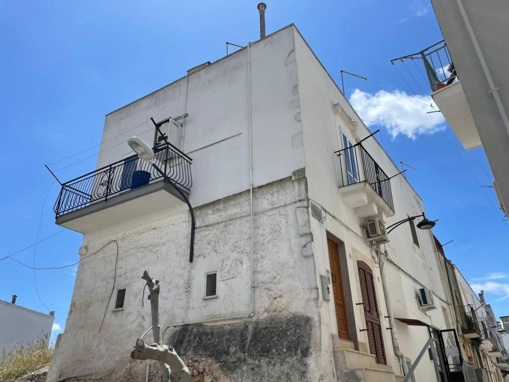 Casa indipendente a Ceglie messapica in Via Parenza - Foto 2